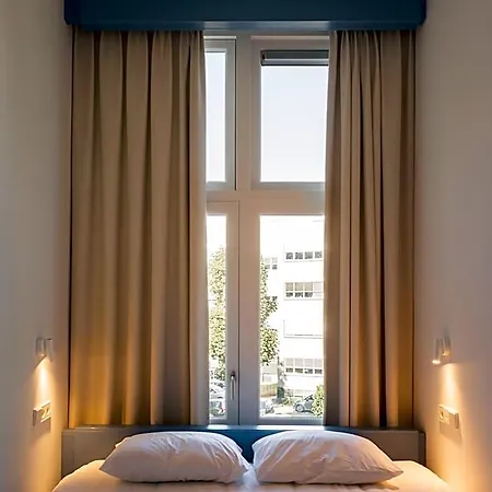 171 3* روتردام